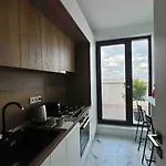 Elysium Core Готель *