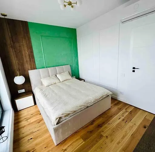 Elysium Core 酒店 *